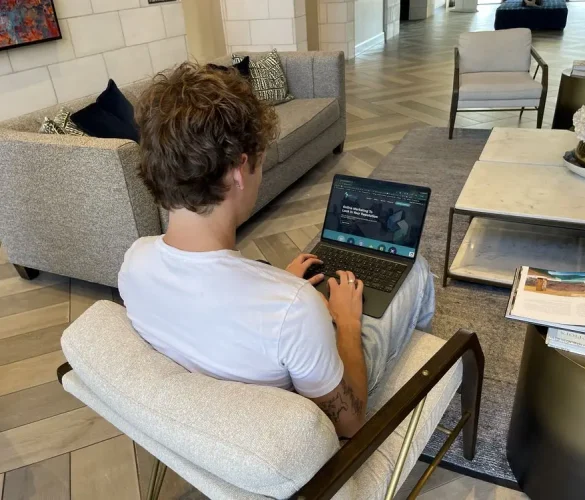 man on rep lock marketing website
